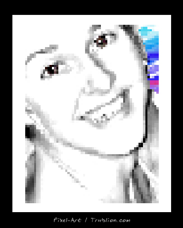Grands yeux marrons et sourire enorme portait Pixel-Art de belle femme